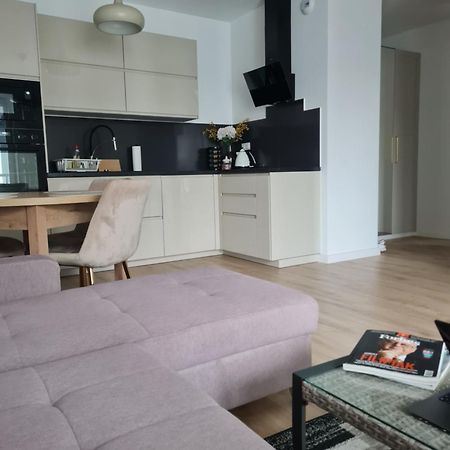 Airport Apartment Варшава Екстер'єр фото